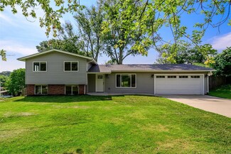 135 Barbee Ln, Saint Louis, MO 63146