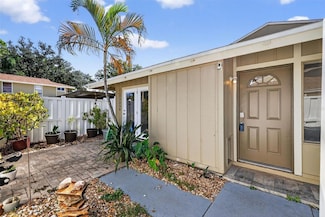 6908 El Centro Ct, Tampa, FL 33634