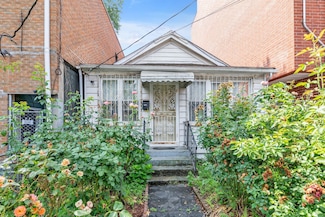 112-50 38th Ave, Flushing, NY 11368