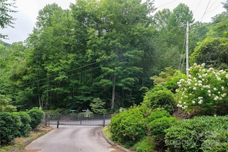44 Deer Trail Dr, Burnsville, NC 28714