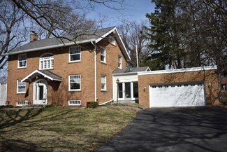 2 Broadway Place, Normal, IL 61761
