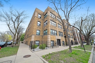 1522 W Addison St Unit 1, Chicago, IL 60613