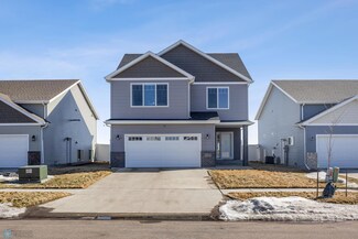 6064 58th St S, Fargo, ND 58104