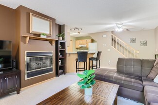 788 County Road F W Unit 65, Saint Paul, MN 55126