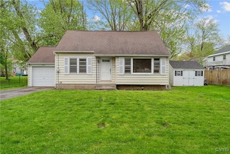 302 5th St, Liverpool, NY 13088