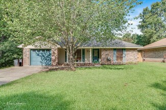 1194 Birch Dr, Haughton, LA 71037