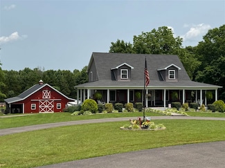 240 Willow Oak Ln, Scottsville, KY 42164