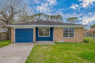 800 Hudler St, La Marque, TX 77568