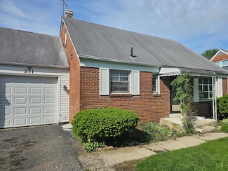 271 Carilla Ln, Columbus, OH 43228