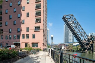 345 N Canal St Unit 501, Chicago, IL 60606
