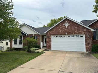 1316 Apple Blossom Ln, Washington, MO 63090