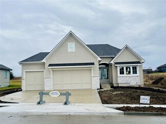 1124 Hillswick Ln, Raymore, MO 64083