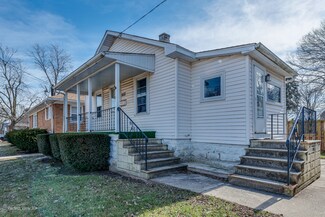 952 Hutchins St, Joliet, IL 60435