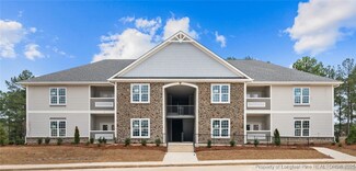 260 Gallery Dr Unit 201, Spring Lake, NC 28390