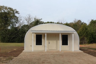 54 Davis St, Defuniak Springs, FL 32435