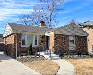 2238 Stratford Ave, Westchester, IL 60154