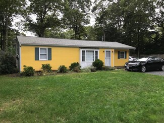 145 Quinaquisset Ave, Mashpee, MA 02649