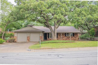 5755 Blueridge Dr, Fort Worth, TX 76112