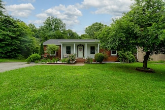 123 Ashland Dr, Ashland City, TN 37015