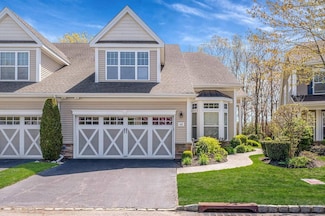 68 Encore Blvd, Eastport, NY 11941