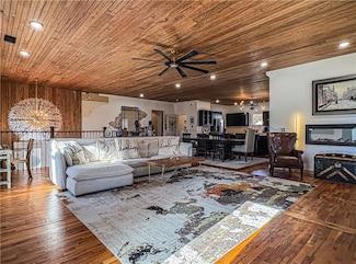 510 E Madison Ave, Berryville, AR 72616