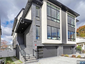 809 Jassamine Way Unit 809, Cliffside Park, NJ 07010