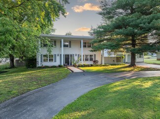 600 E Boone St, Ash Grove, MO 65604