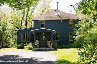 60 Middle Rd, Rhinebeck, NY 12572