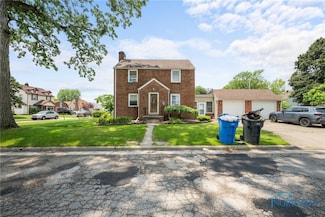 734 Waybridge Rd, Toledo, OH 43612