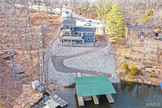 12147 Pebble Point Rd, Marion, IL 62959