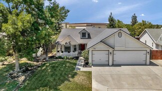 7133 N Cecelia Ave, Fresno, CA 93722