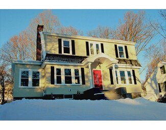 14 Hadwen Ln, Worcester, MA 01602