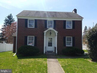 2915 Brookwood St, Harrisburg, PA 17111