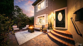 1711 Capistrano Dr, Petaluma, CA 94954