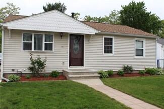 54 Lorraine St, Pawtucket, RI 02860