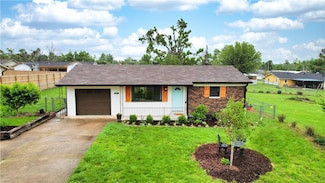 807 N 12th Place, Rogers, AR 72756