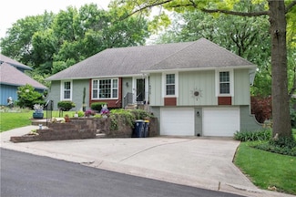 4413 E 107th St, Kansas City, MO 64137