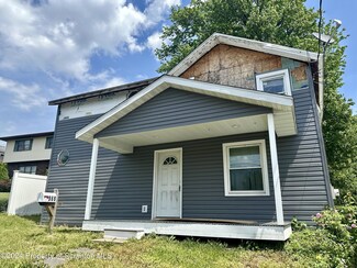 969 Throop St, Dunmore, PA 18512