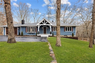 141 Congdon Dr, Wakefield, RI 02879