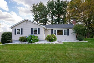 90 Laurence Dr, West Springfield, MA 01089