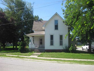 221 W Jackson St, Mulberry, IN 46058