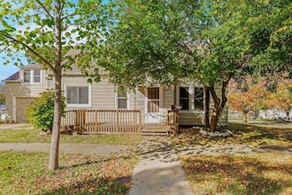 202 S Castle St, Paola, KS 66071