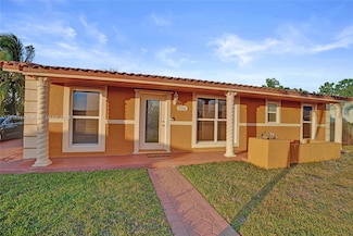 3761 NW 205th St, Miami Gardens, FL 33055