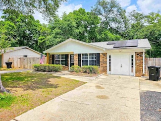 4770 Skyline Dr, Pensacola, FL 32503
