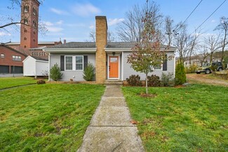 17 East St, Whitinsville, MA 01588