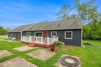 557 W James St, Lawrence, MI 49064