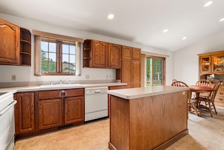 3725 Neumair Ct, Sheboygan, WI 53083