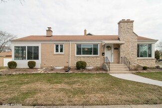 2258 S 8th Ave, Riverside, IL 60546