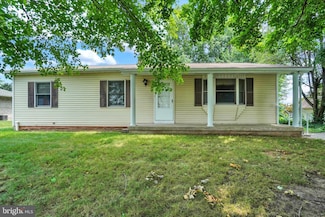 237 Cloverlane Dr, Manchester, PA 17345