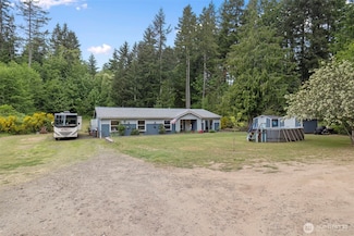 884 Cherub Place E, Port Orchard, WA 98366
